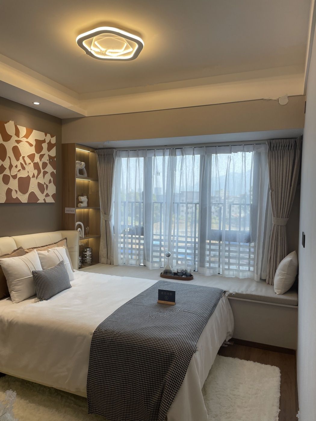 坪山城投鸿鹄里