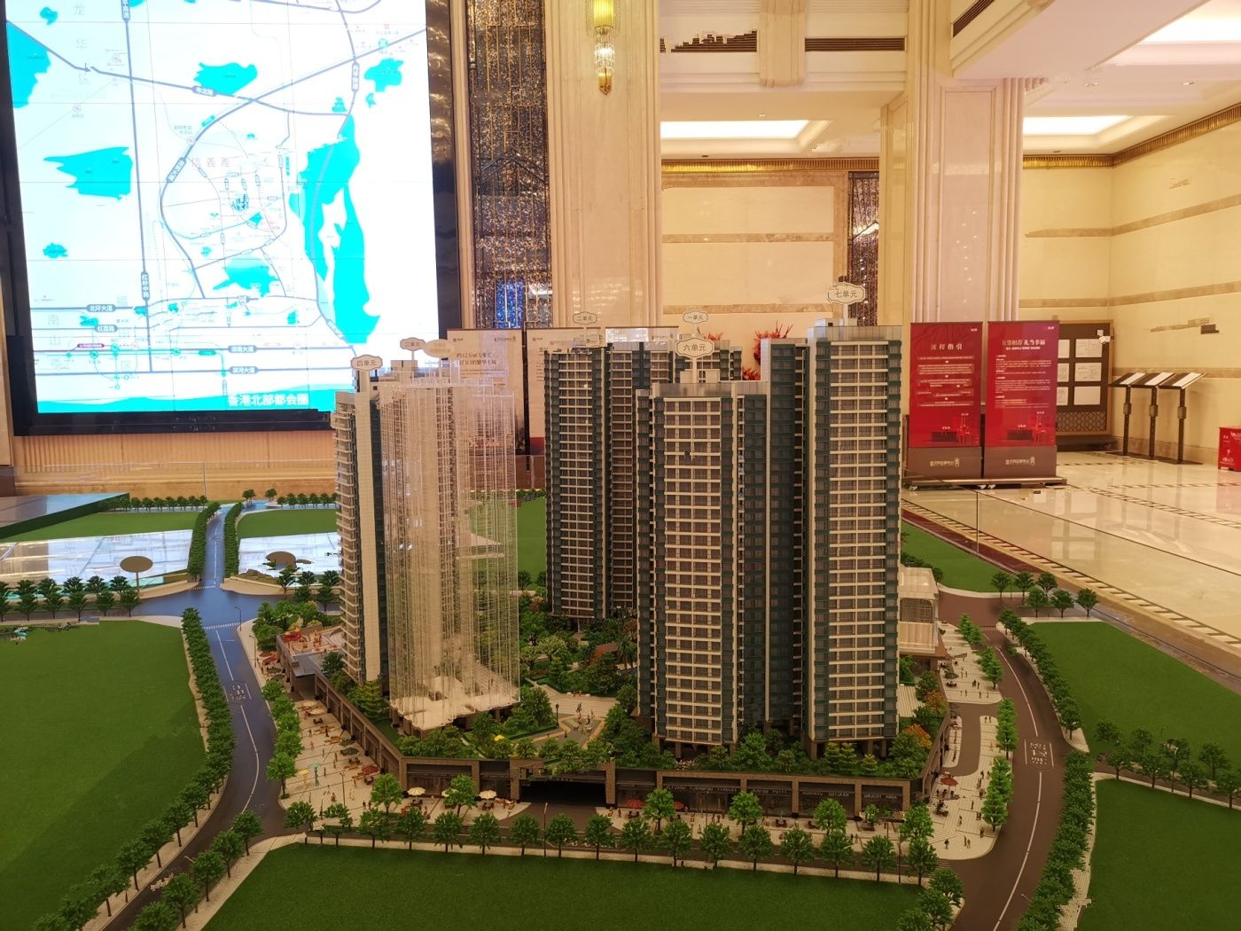 信义金御半山珑门