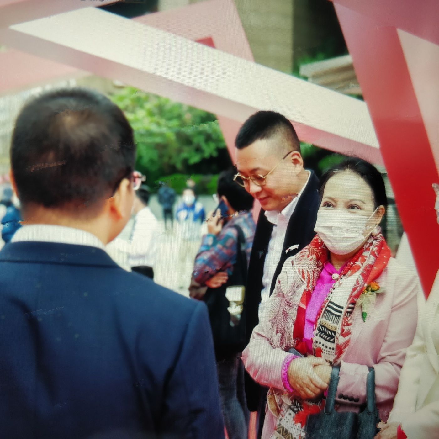 岗宏融湖盛景花园