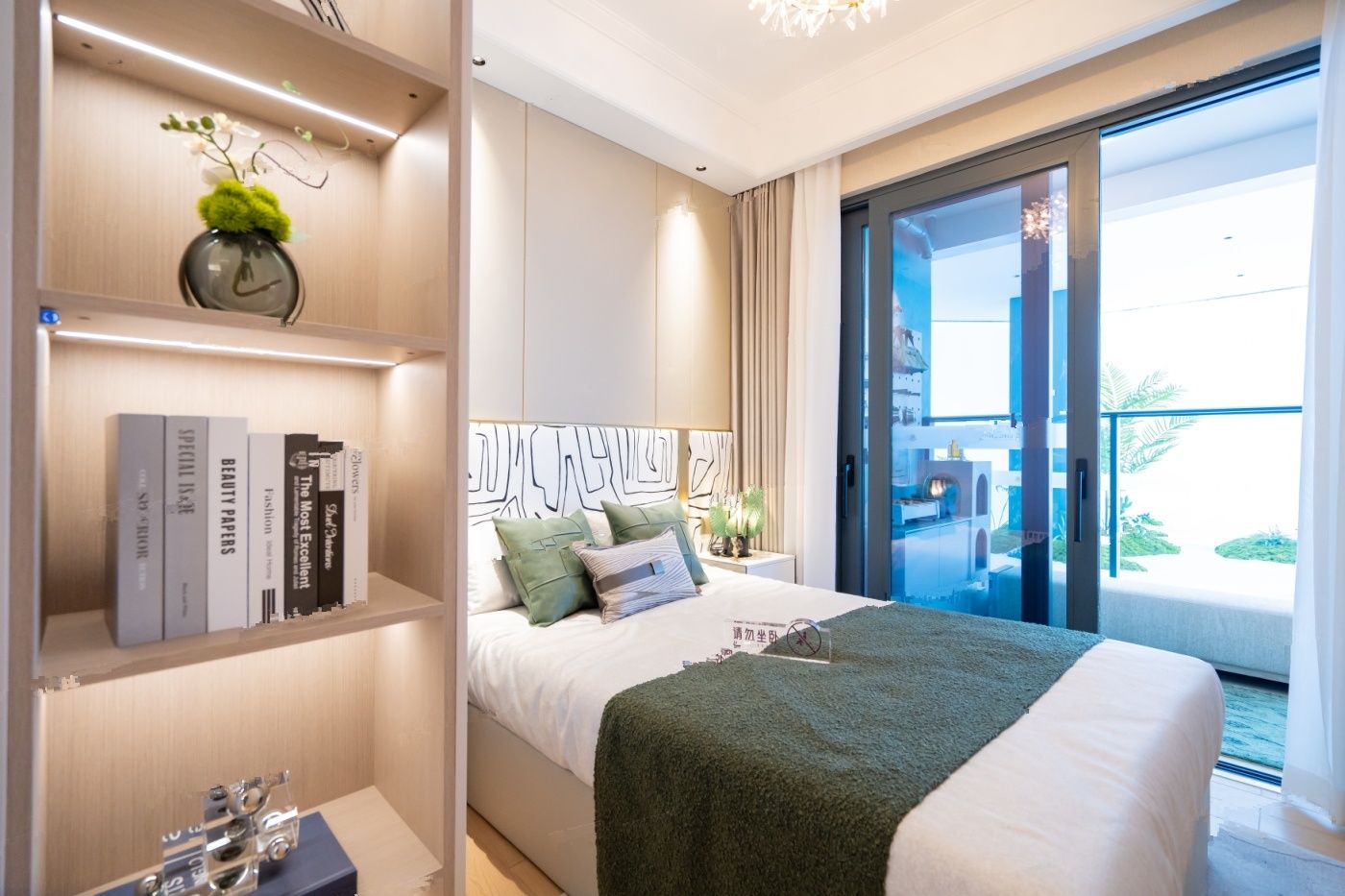 信义金御半山珑门